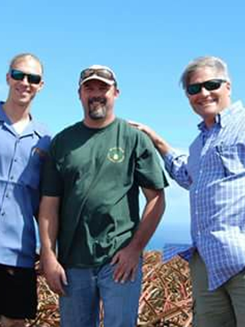 Patrick Kelly and the owner of Maui Pineapple Farms